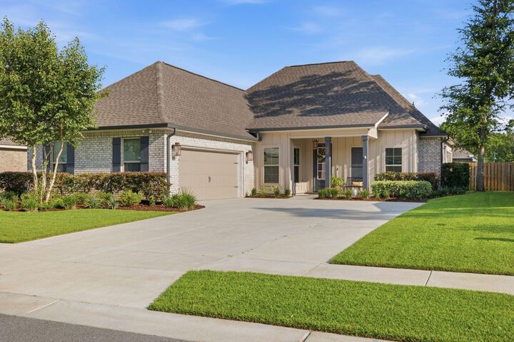 Property Photo:  42 Flora Lane  FL 32439 