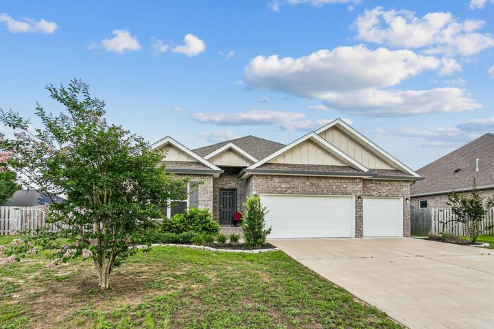 Property Photo:  1129 Shoal River Drive  FL 32539 