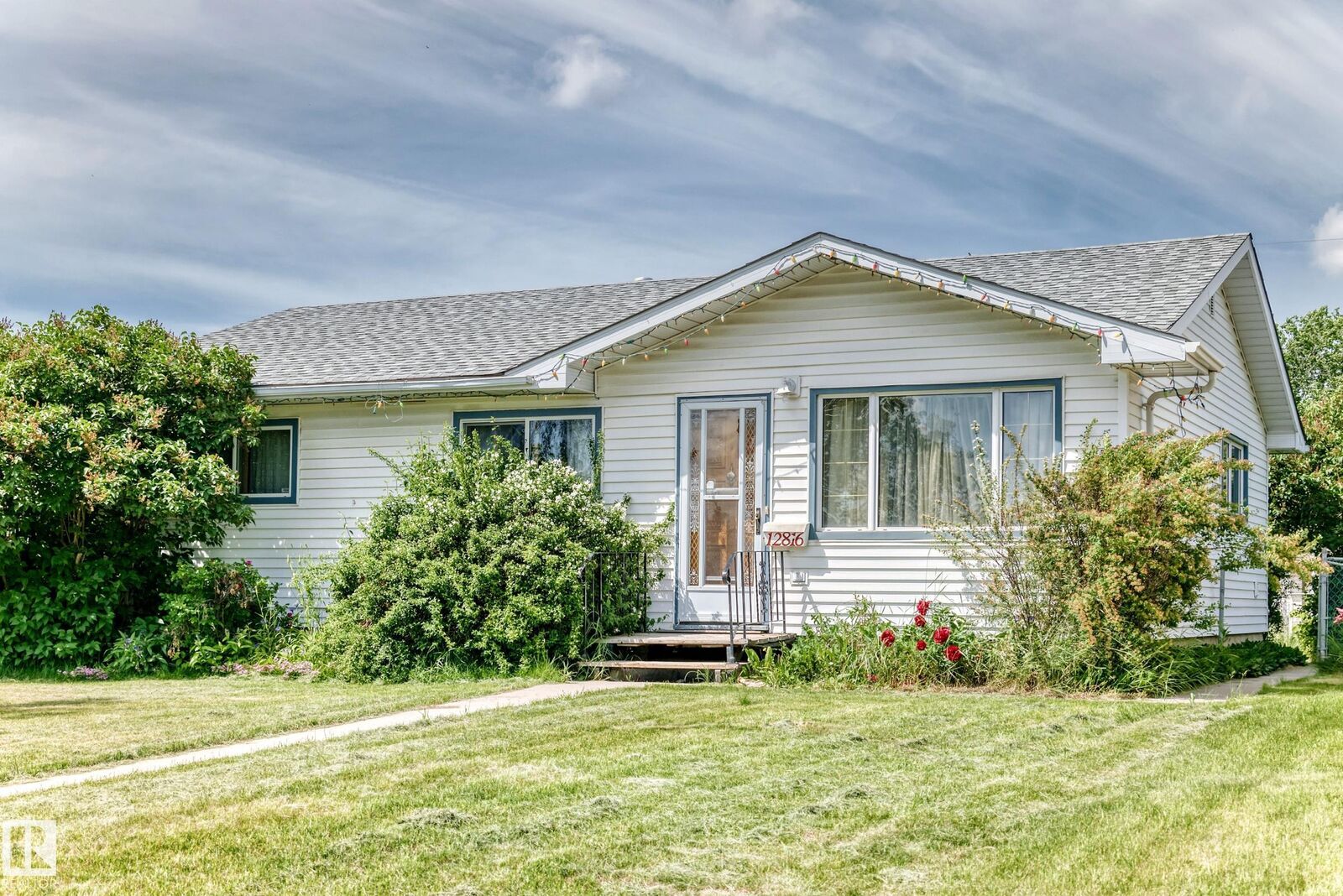 Property Photo:  12816 77 Street NW  AB T5C 1C6 