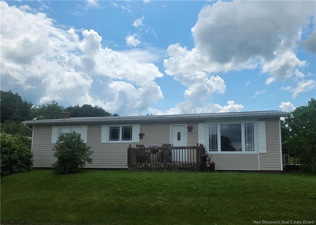 Property Photo:  16 Harding Drive  NB E6G 1C4 