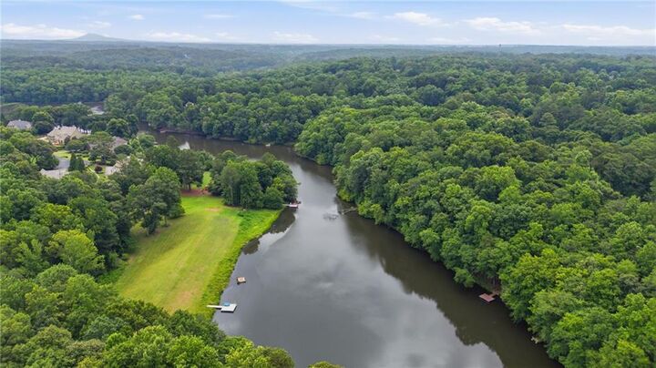 Property Photo: 15625 Canterbury Chase GA 30004