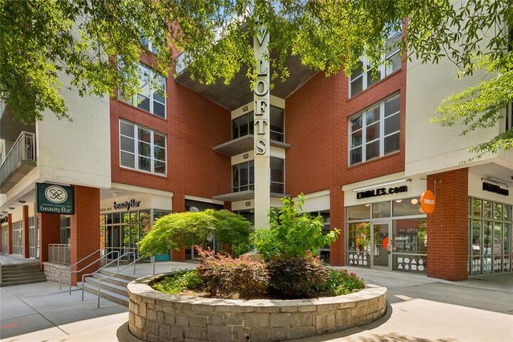 Property Photo: 245 N Highland Avenue NE 321 GA 30307