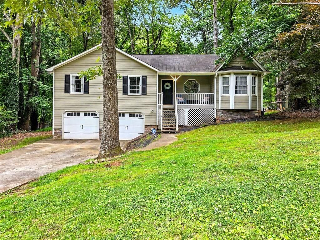 Property Photo:  916 Little River Lane  GA 30189 