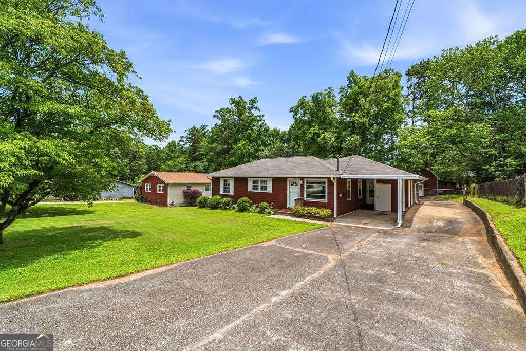 Property Photo: 1981 Judy Circle SE GA 30060