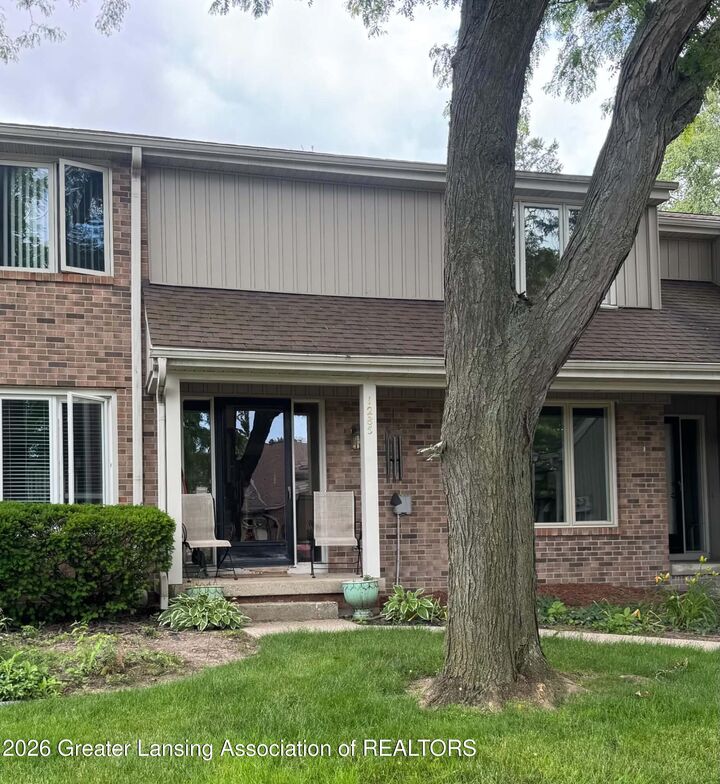 Property Photo:  1285 N Chartwell Carriage Way  MI 48823 
