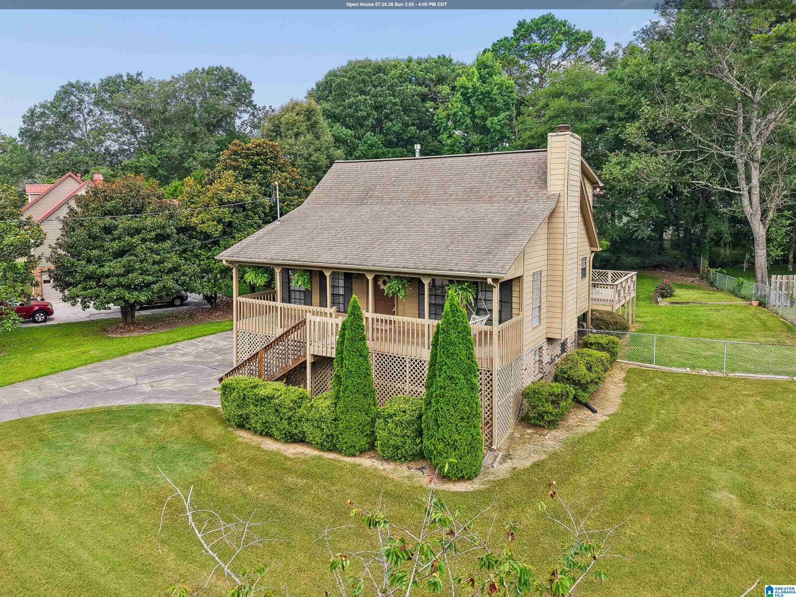Property Photo:  609 Cherokee Circle  AL 35242 