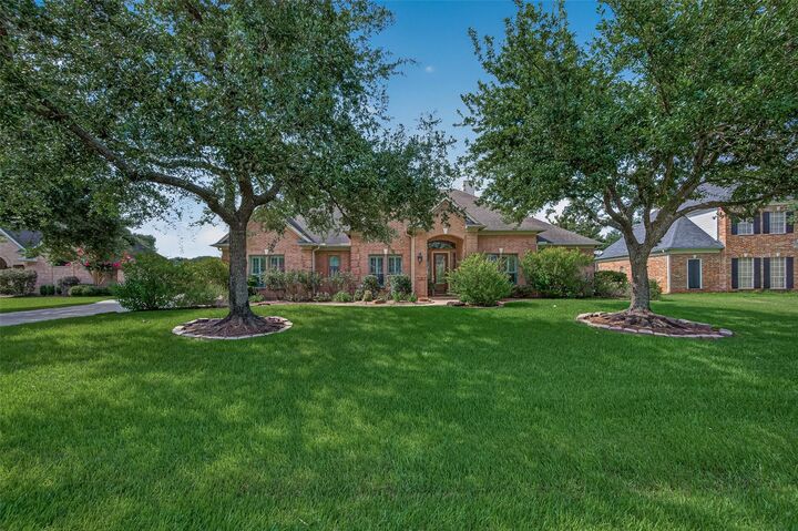 Property Photo: 5219 Waterbeck Street TX 77441