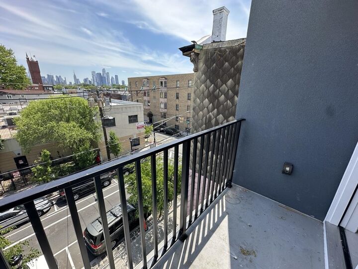 Property Photo:  4103 Palisade Ave 2  NJ 07087 