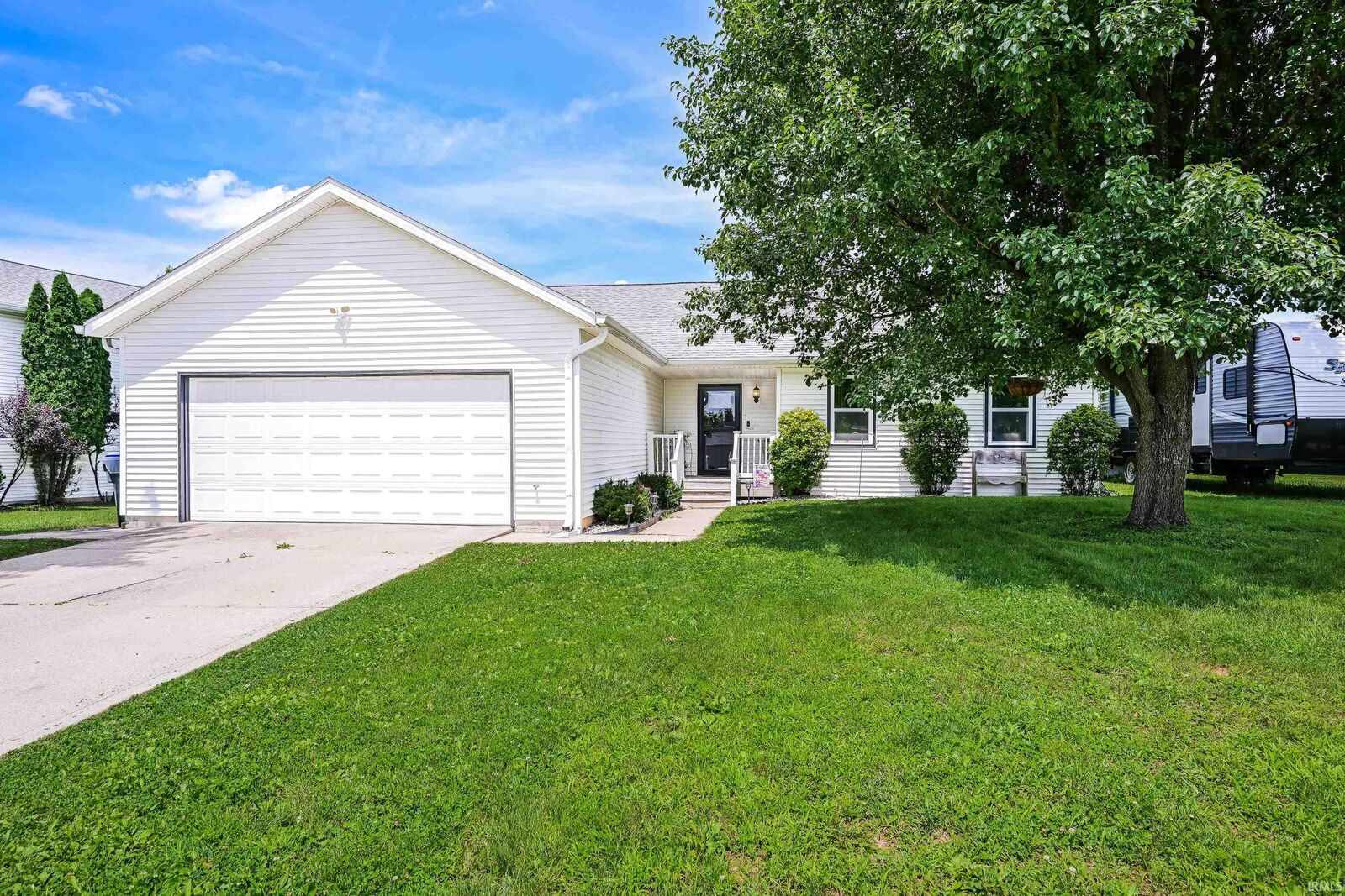Property Photo:  1267 E Marigold Drive  IN 47401-8989 