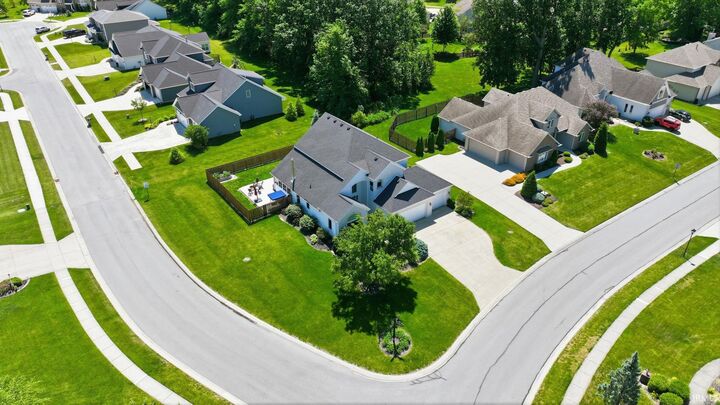 Property Photo:  11440 Cabriolet Run  IN 46845-2118 