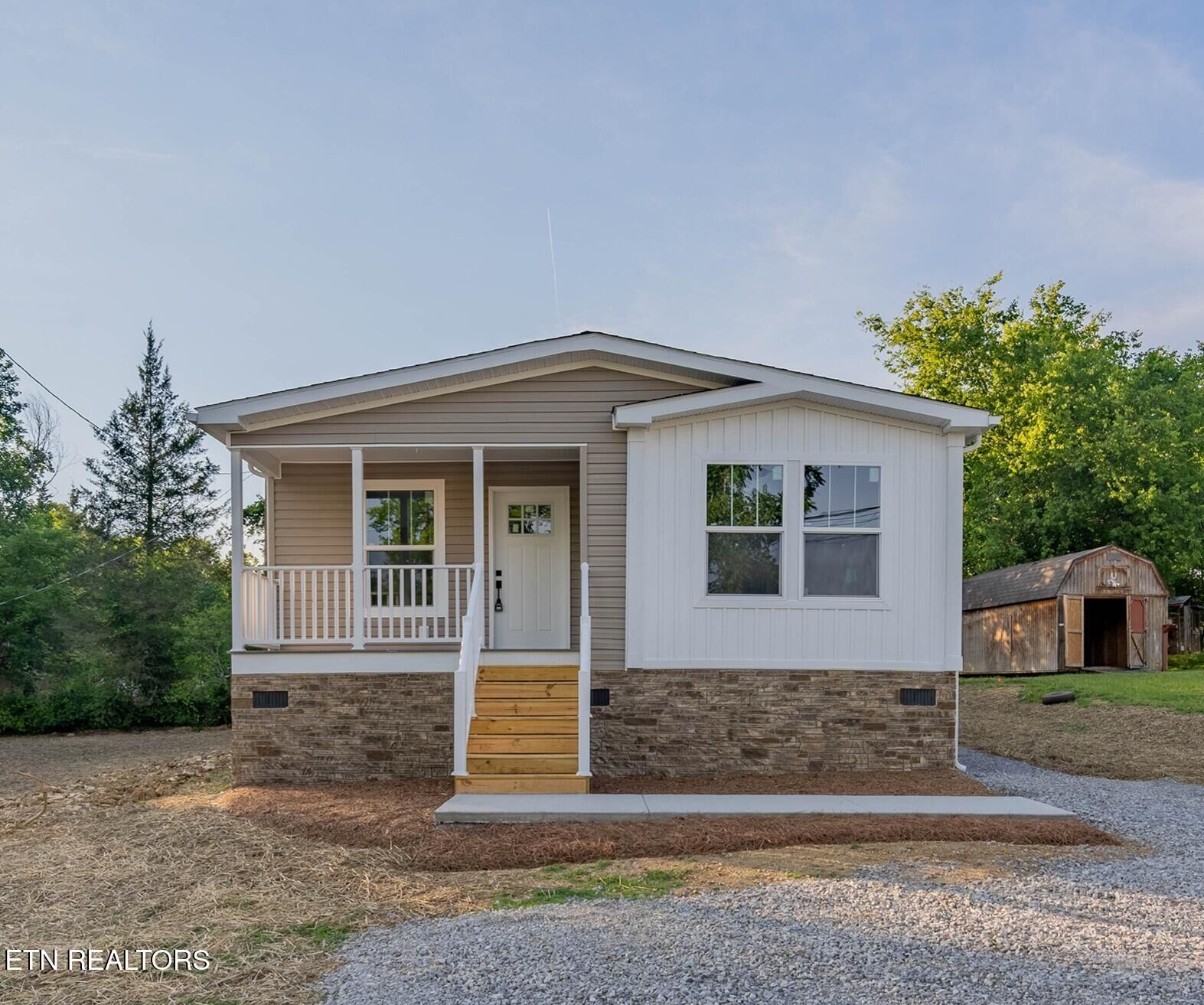Property Photo: 2113 Tipton Station Rd TN 37920