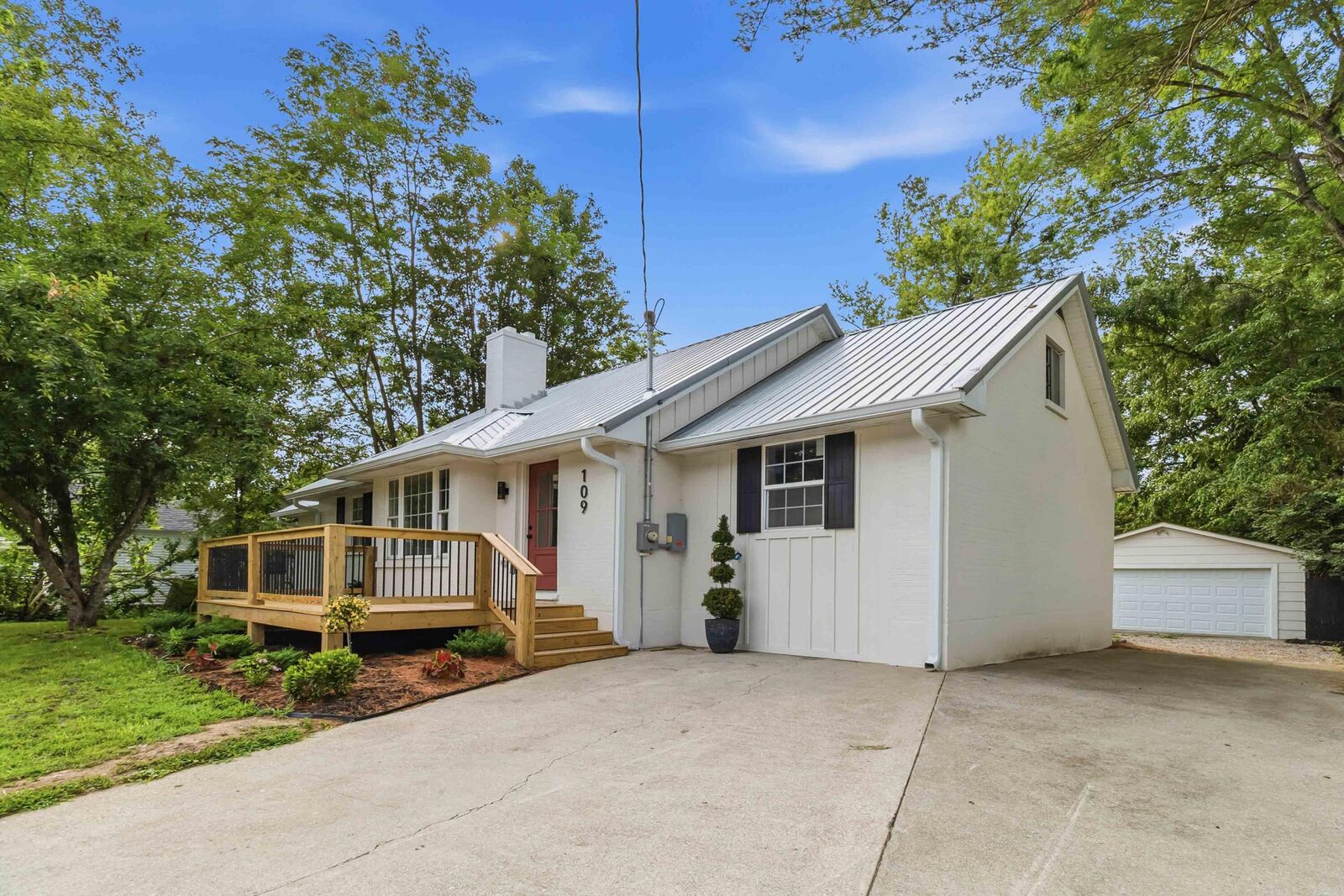 Property Photo:  109 Elm Street  KY 40403 