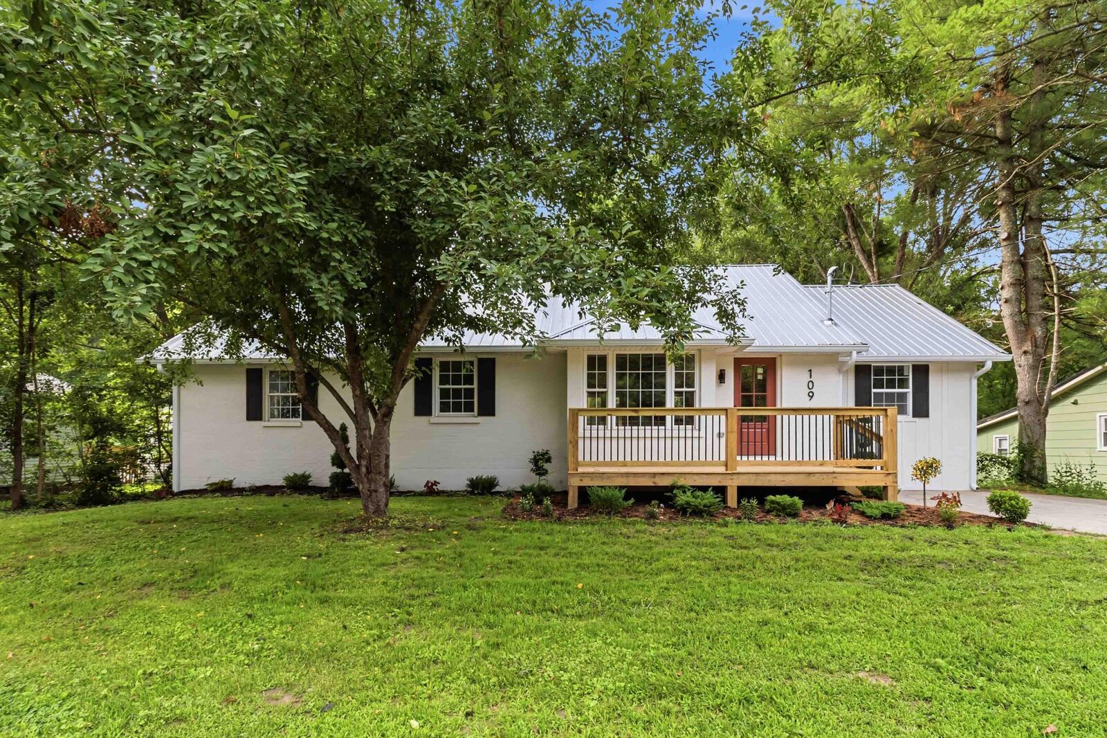Property Photo: 109 Elm Street KY 40403