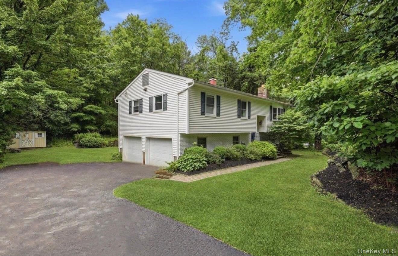 Property Photo:  138 Kent Shore Drive  NY 10512 