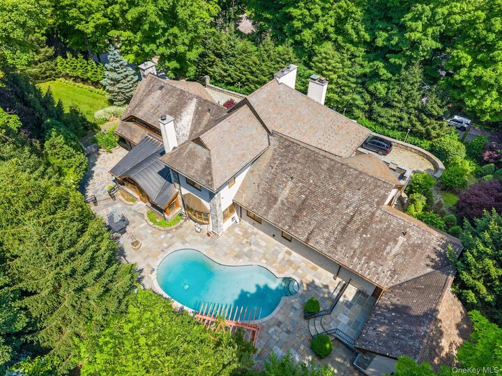 Property Photo:  23 Inningwood Road  NY 10562 