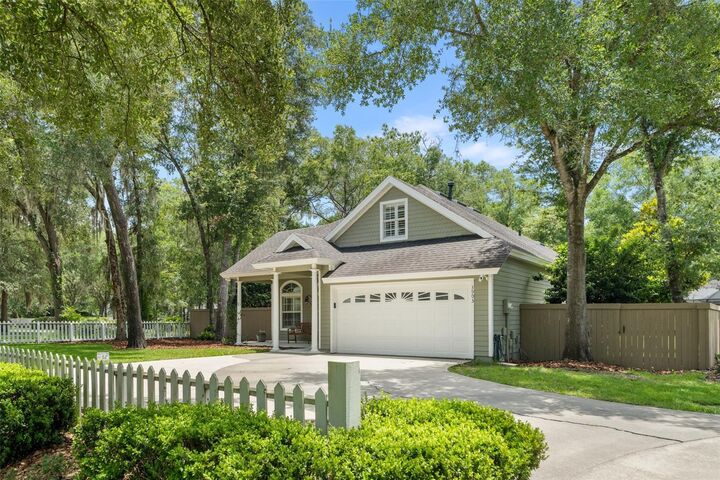 Property Photo: 3903 SW 97th Street FL 32608
