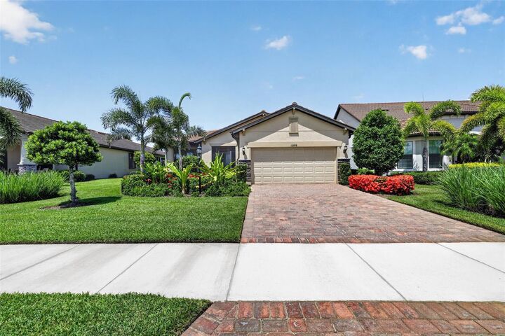 Property Photo: 16748 Blackwater Terrace FL 34202