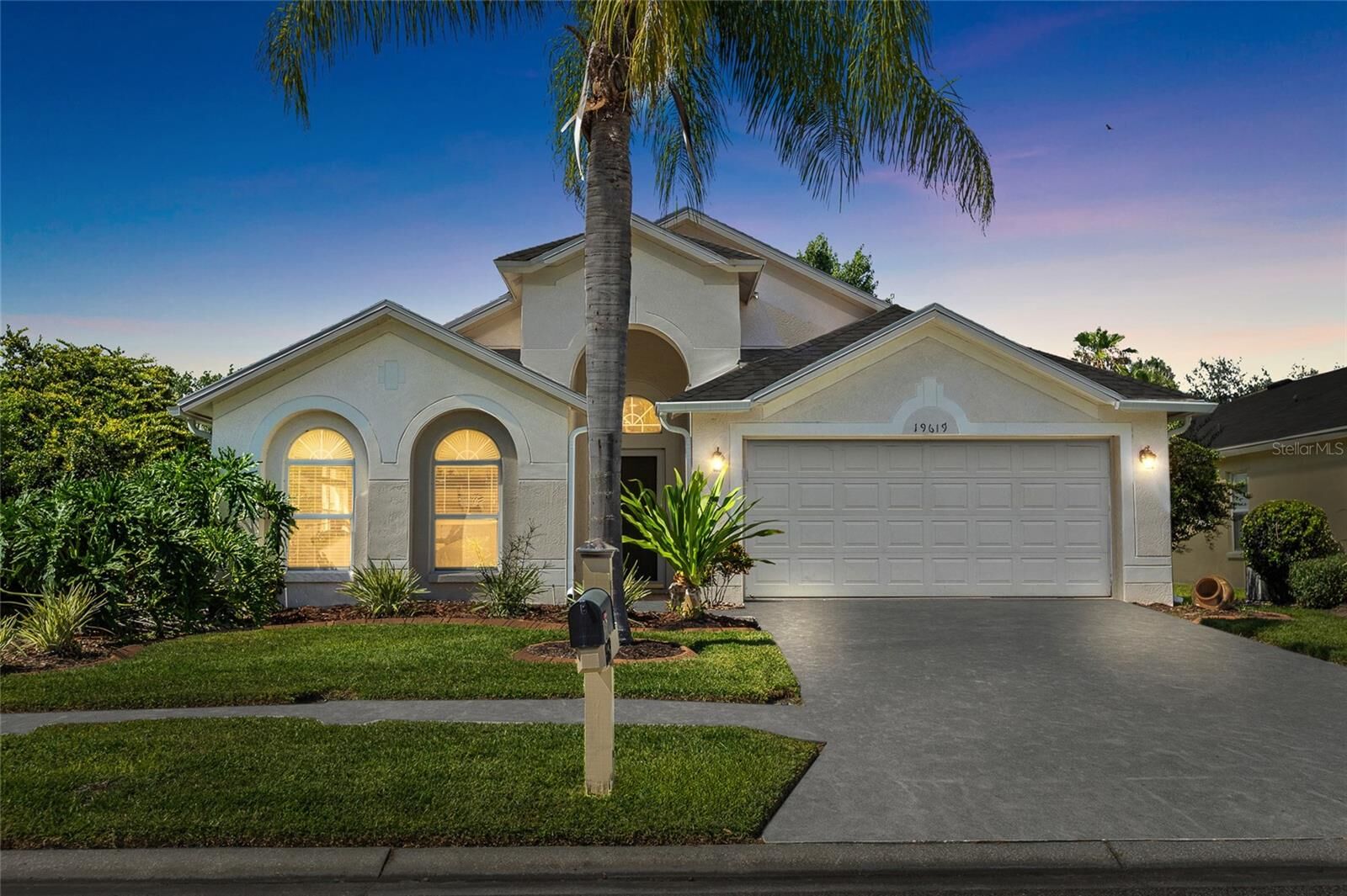 Property Photo:  19619 Bergenfeld Drive  FL 34638 