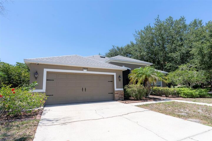 Property Photo: 7605 Nottinghill Sky Drive FL 33572