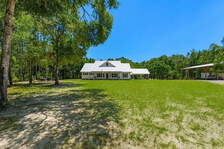 Property Photo:  357 SW Conestoga Way  FL 32038 