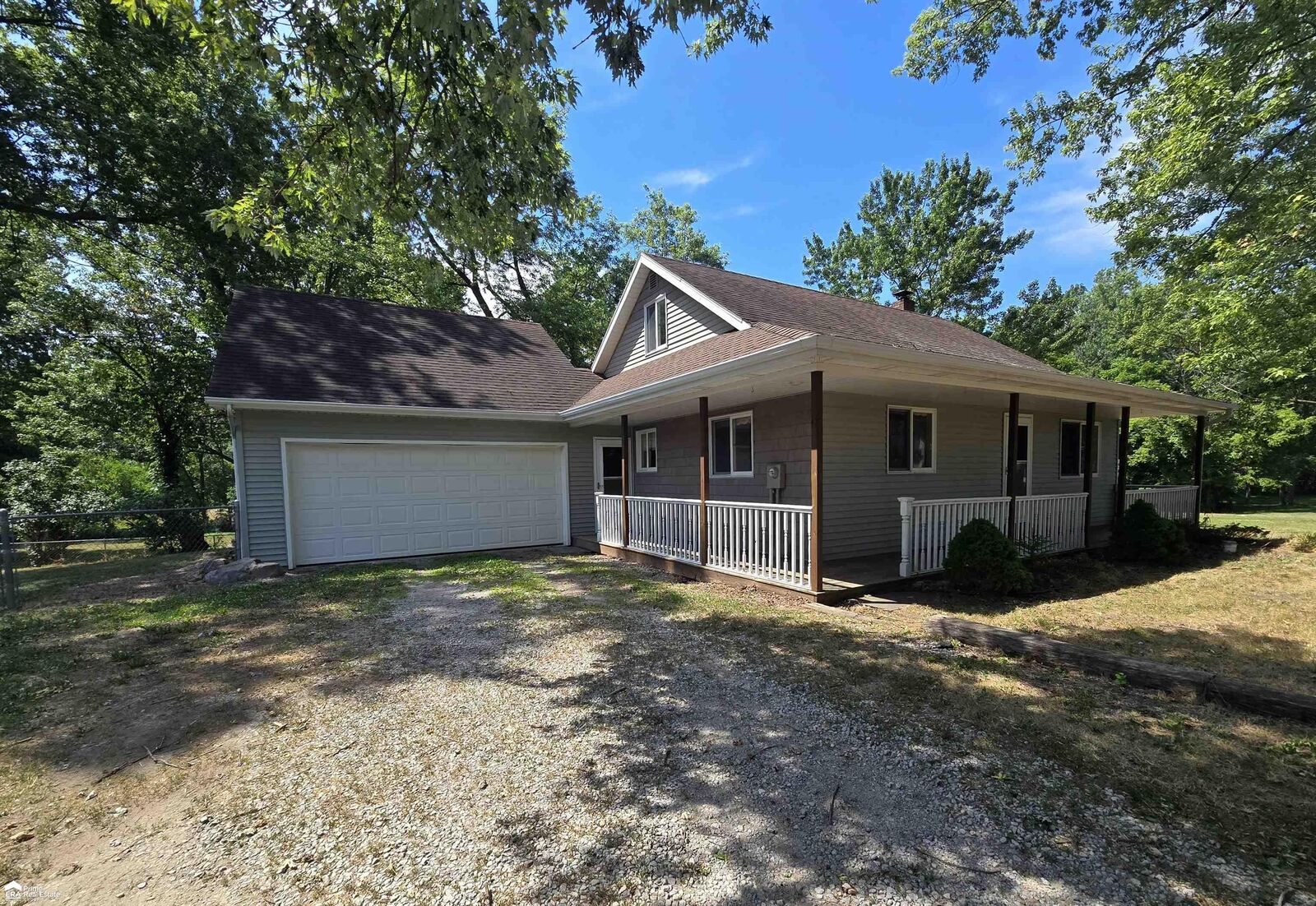 Property Photo:  819 W Summit Street  MI 48429 