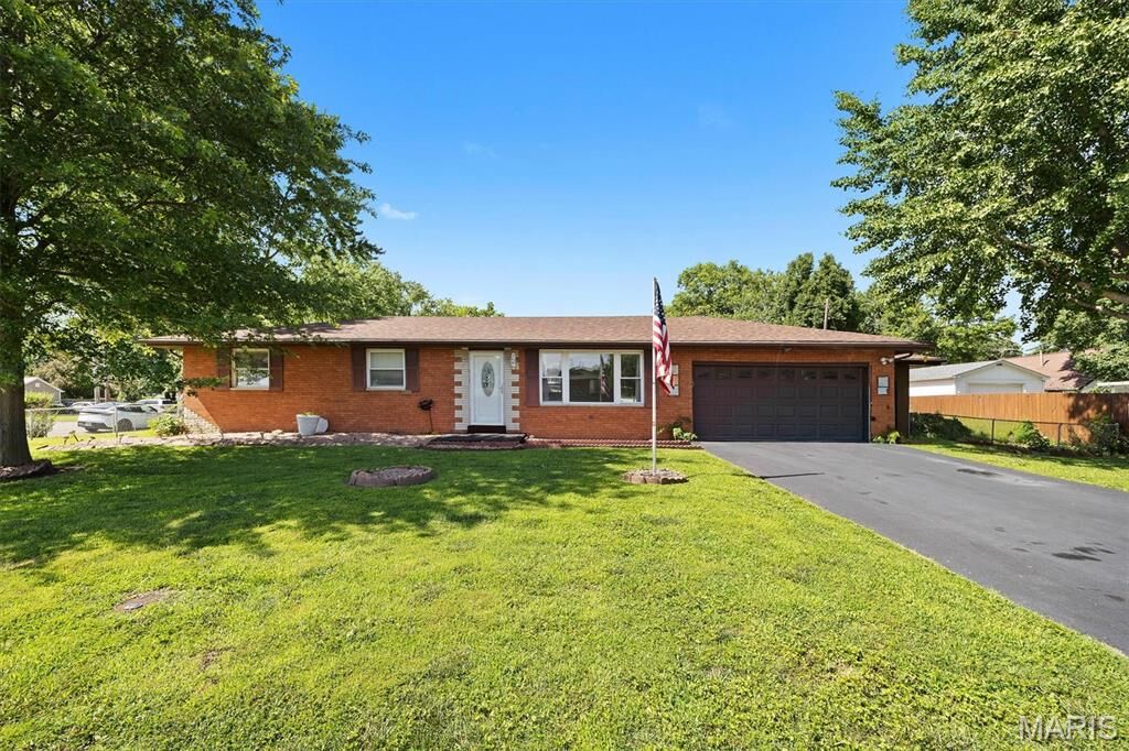 Property Photo: 3804 John Glenn Drive IL 62040