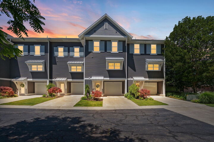 Property Photo:  160 Keewatin Way  MI 49406 