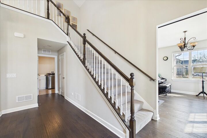Property Photo:  33 Woodland Trail  IL 60069 