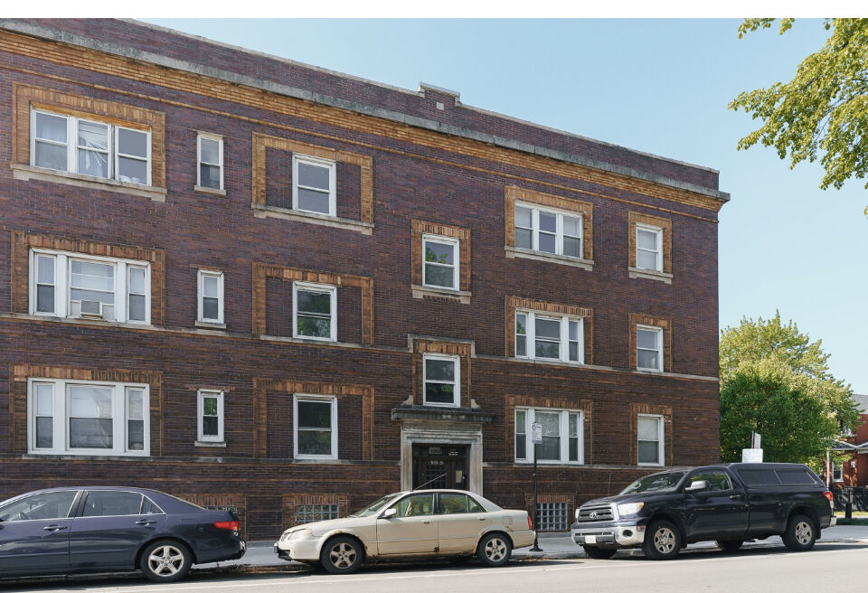 Property Photo: 3651 W 25th Street 2R IL 60623
