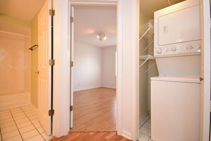 Property Photo:  5351 N East River Road 203  IL 60656 
