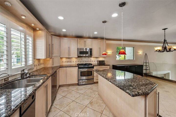 Property Photo:  4930 McConnell Avenue  CA 90066 