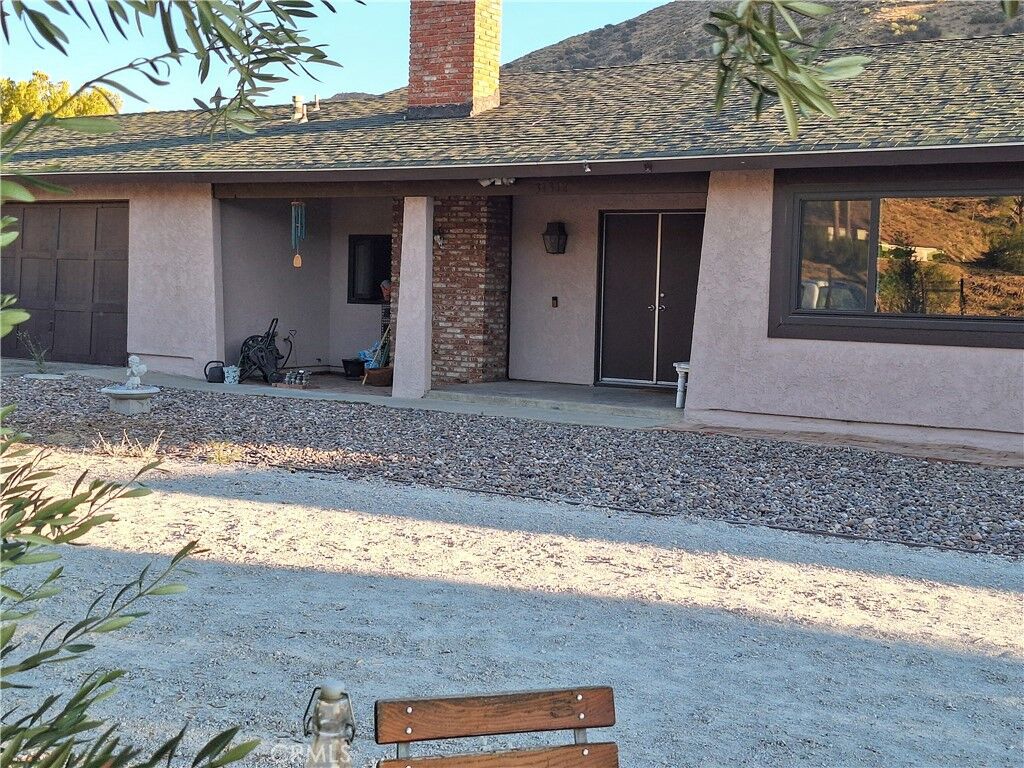 Property Photo: 31312 Indian Oak CA 93510