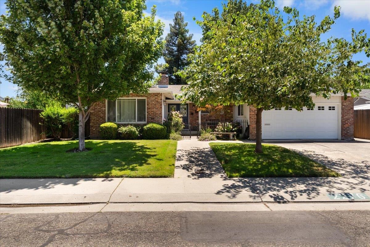 Property Photo:  2276 Dario Circle  CA 95209 