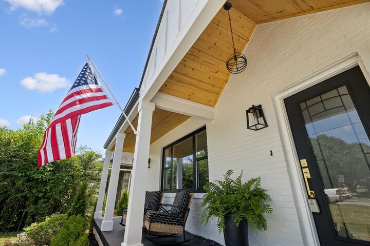 Property Photo:  903 26th Ave N  TN 37208 