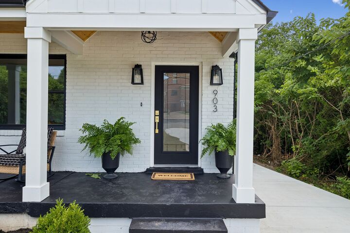 Property Photo:  903 26th Ave N  TN 37208 
