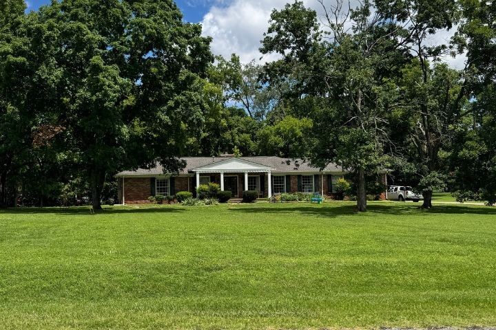 Property Photo: 914 Waterswood Dr TN 37220