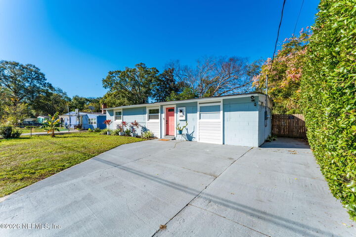Property Photo:  10330 Agave Road  FL 32246 