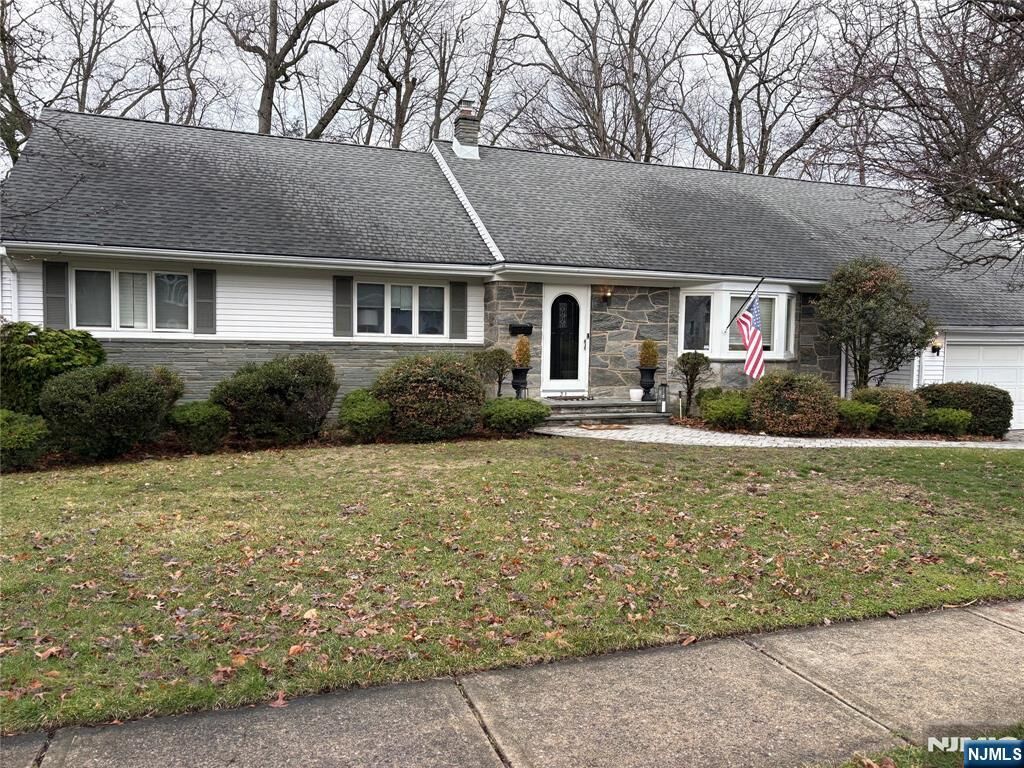 Property Photo:  31 Congress Road  NJ 07630 
