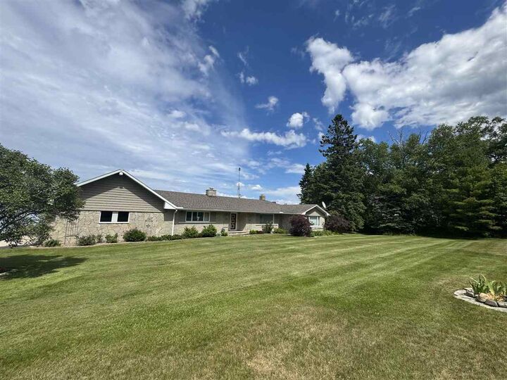 Property Photo: 7096 W US 23 MI 49721