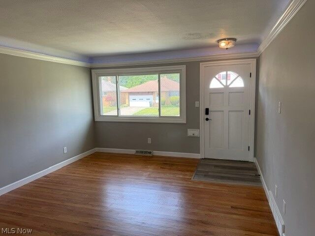 Property Photo:  907 E 216th Street  OH 44119 