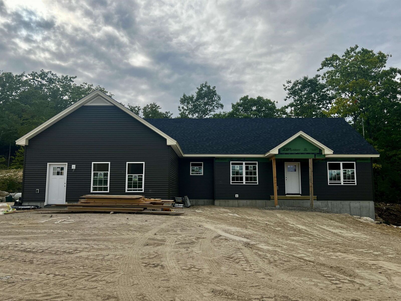 Property Photo:  16 Fallon Way  NH 03809 