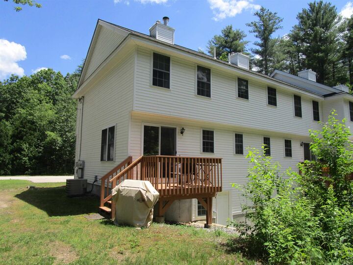 Property Photo:  9 Old Nashua Road  NH 03031 