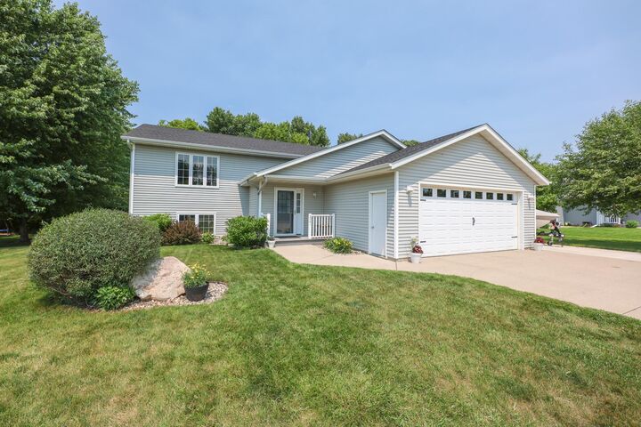 Property Photo:  2501 Shadow Lane SE  MN 56308 