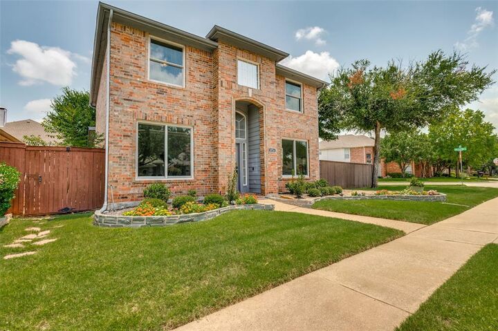 Property Photo: 8714 Saddlehorn Drive TX 75063