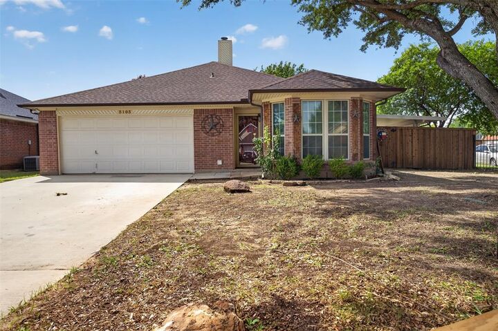 Property Photo:  3103 Morning Meadow Lane  TX 75052 