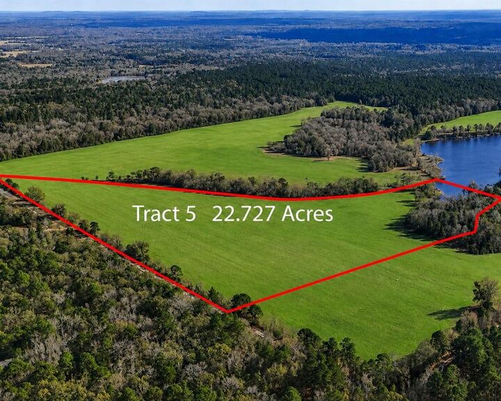 Property Photo:  1040 County Road 3590  TX 75494 