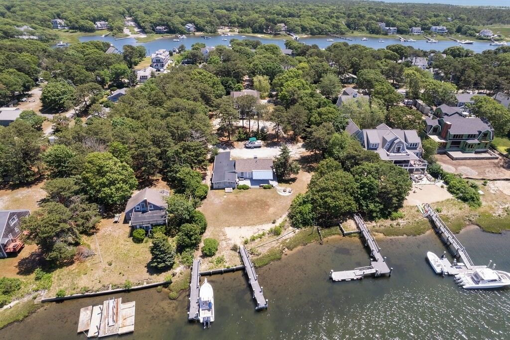 Property Photo:  379 Monomoscoy Rd  MA 02649 