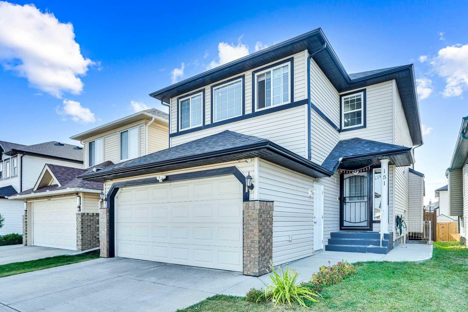 Property Photo:  151 Saddlehorn Close NE  AB T3J 5C6 
