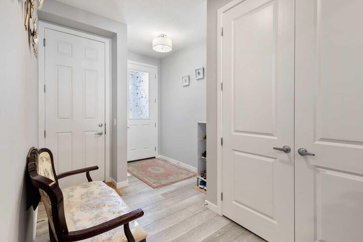 Property Photo:  35 Lucas Passage NW  AB T3P 2E3 
