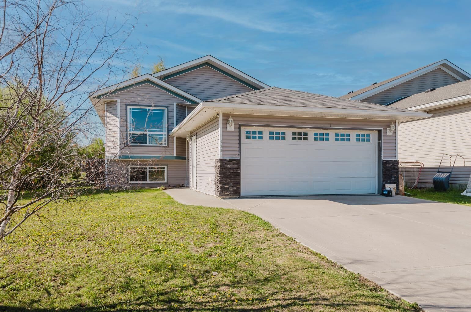Property Photo:  8801 72 Avenue  AB T8X 0E3 